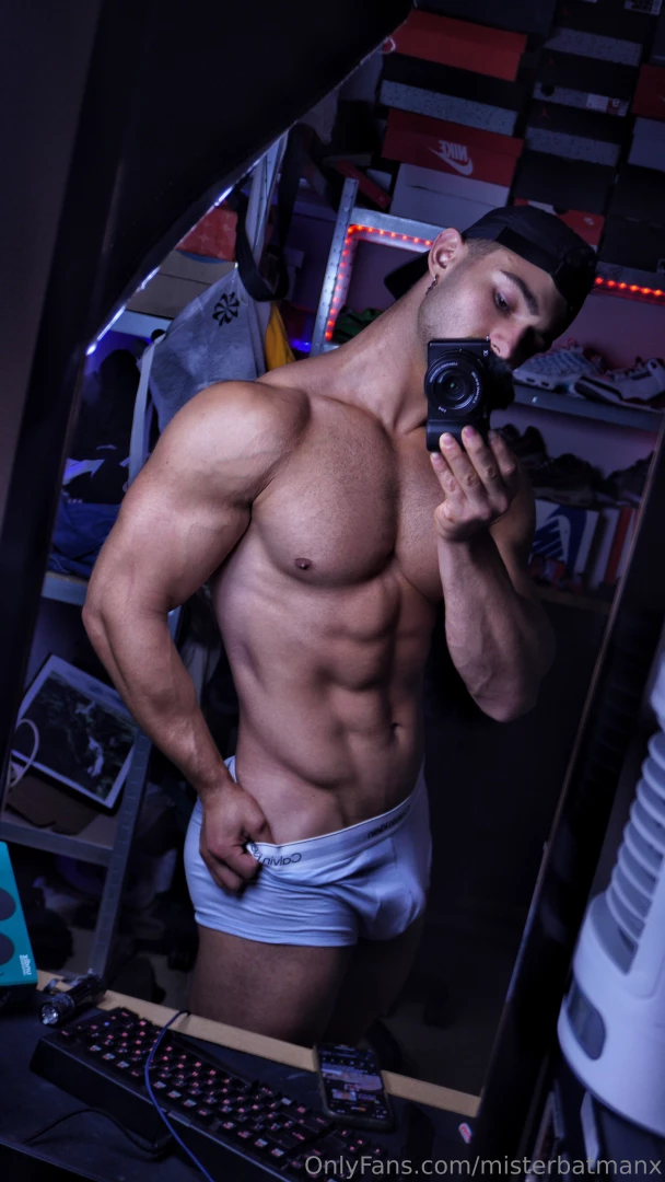 Switch off the lights and let s get naughty 