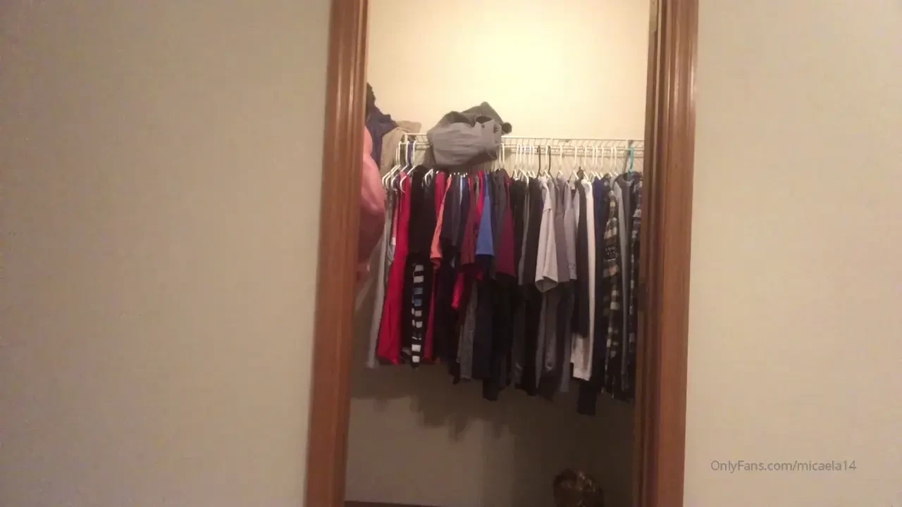 Part 2 of me getting ready in the morning 