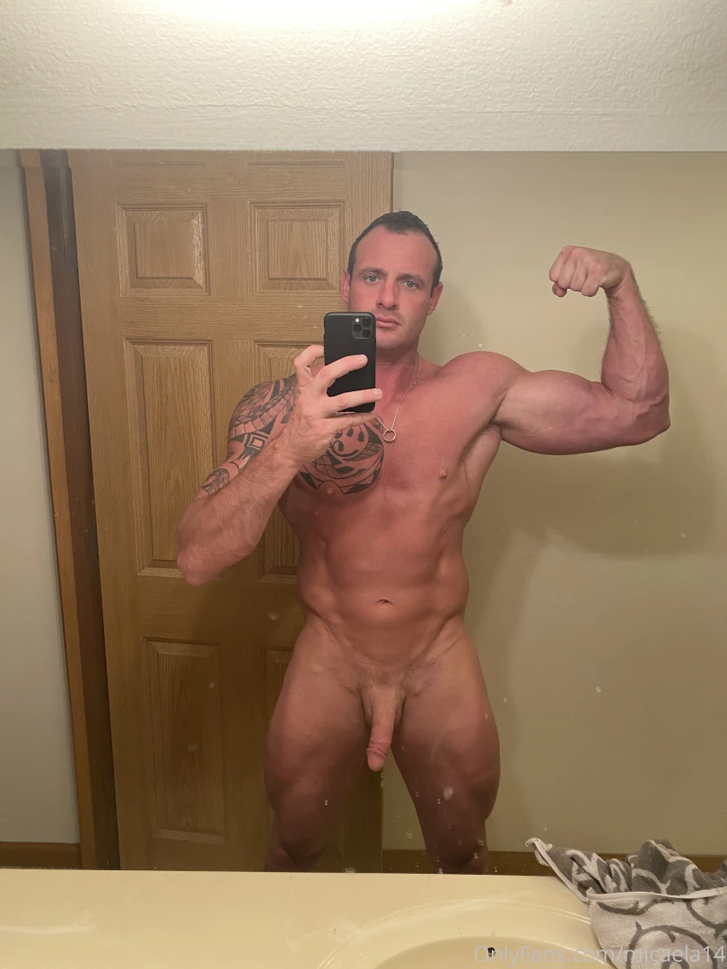 Just worked out my arms and everything is pumping there so don t judge 