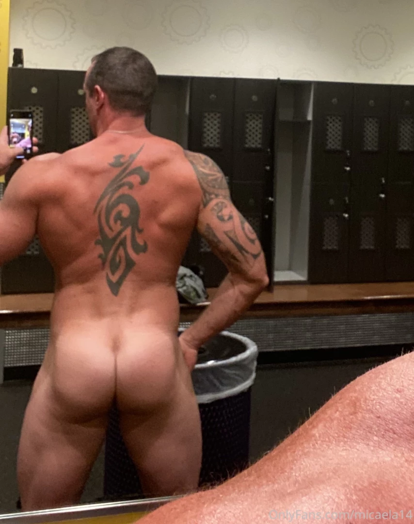 Just some random pics i m super horny right now guys at the gym had me part 4 