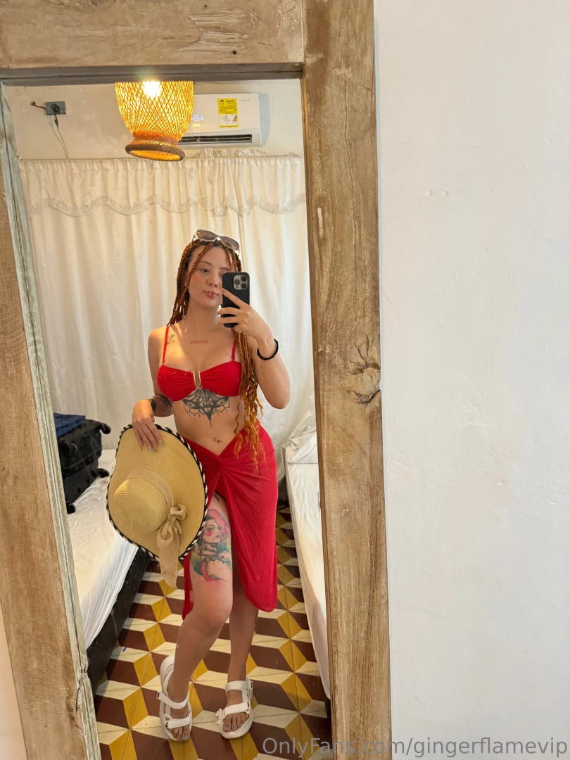 I can be the girl of your dreams just dm me and you will fall in love 
