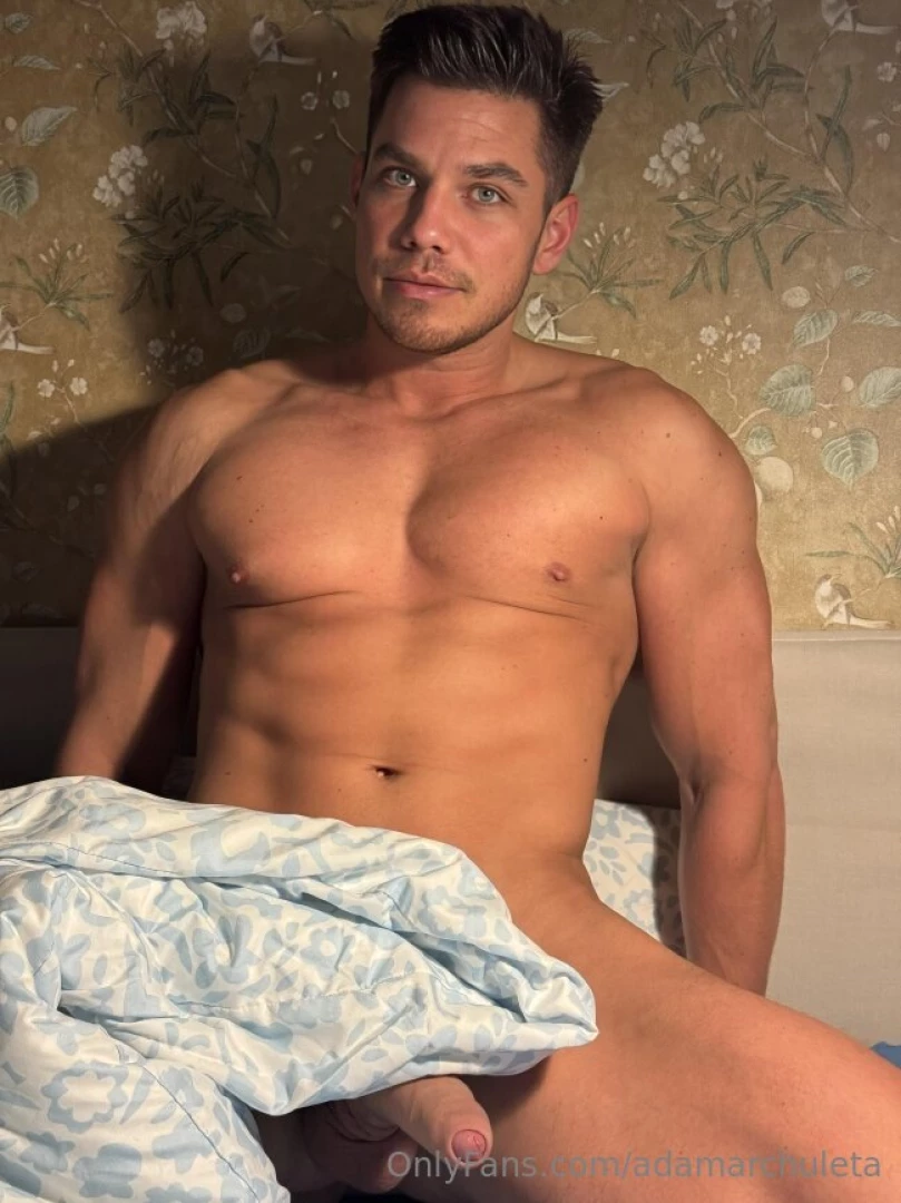 You re about to see why i m your favorite distraction 