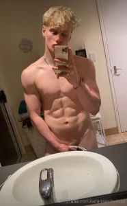 British lad goldenboyliamx might seem a bit shy but once he starts
