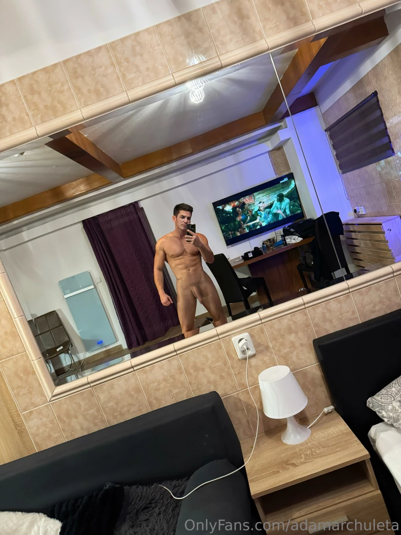 Come to my appartment i want you inn my bed 