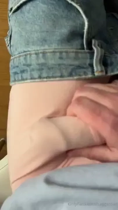 Saggin low my baggy jeans and cumming trough nike boxers always made 