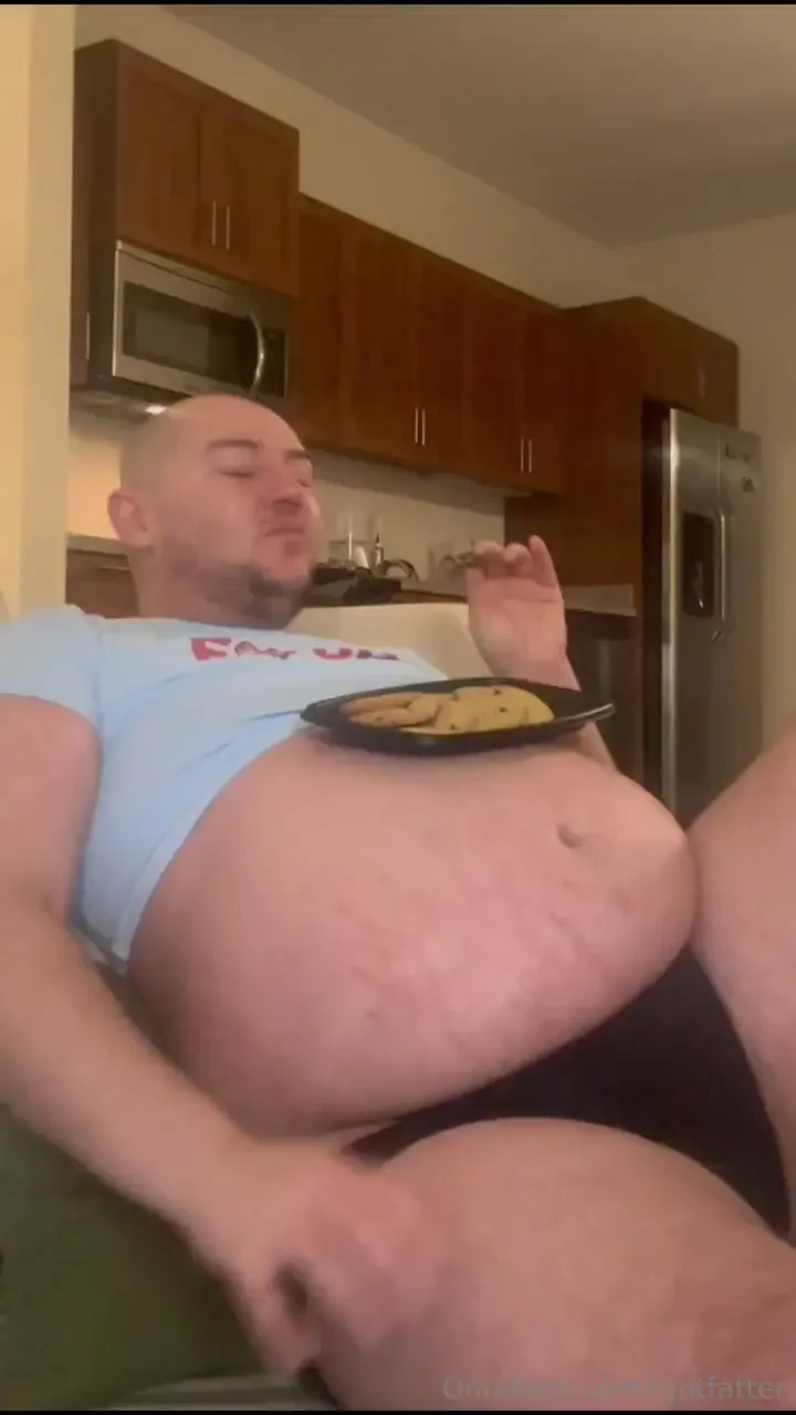 Part 1 belly got myself a tray of cookies and you get to watch me 