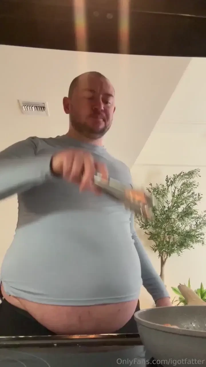 Some pics i took cooking my post breakfast snack a few lbs of bacon part 2 