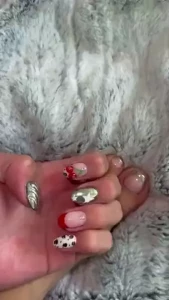 My nails are so cute tasteofariel