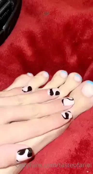 What type of videos y all see with my toes tasteofariel part 1 