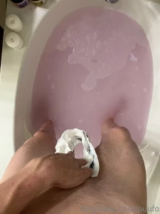 Pink bath shoot
