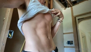 Ugh gonna try to hold onto my abs the food in the south is fucking