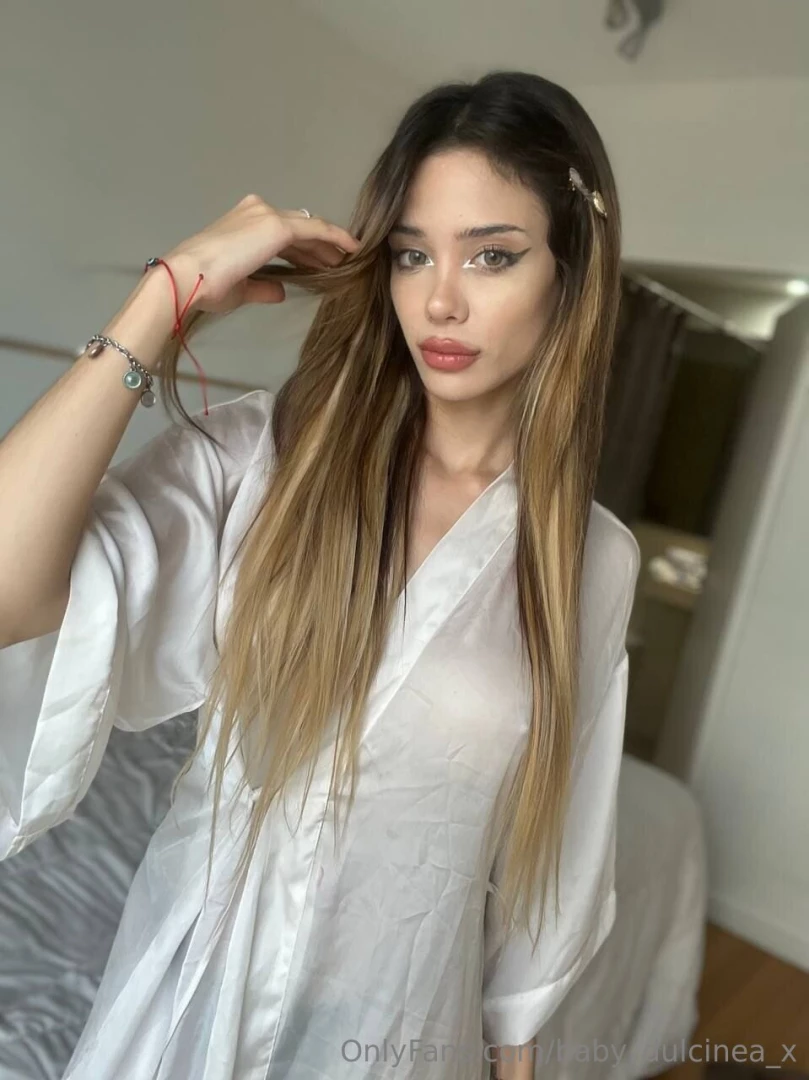 Can you guess what s hidden under this robe 