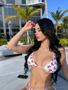 Embracing the sunshine and chasing dreams