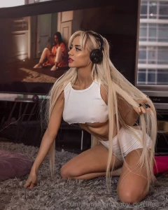 Time for sports i think you d like to watch me squat maybe i could part 1