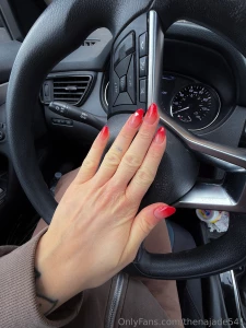 New nails ready to slay