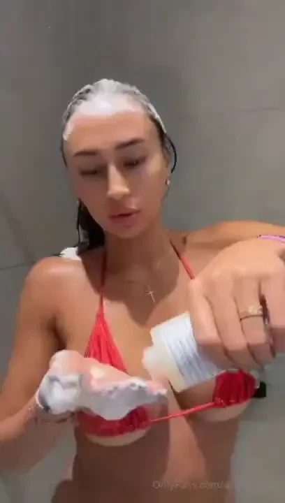 Avant go t de ma douche tu veux en voir viens en priv 