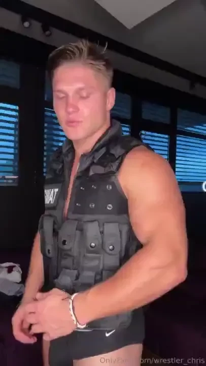 Halloween live tonight this is going to be next level don t even think 