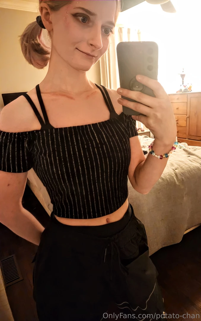 Hellooo sorry i don t post much but i promise i m here send a message 