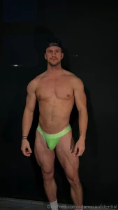 Who thinks i should turn around