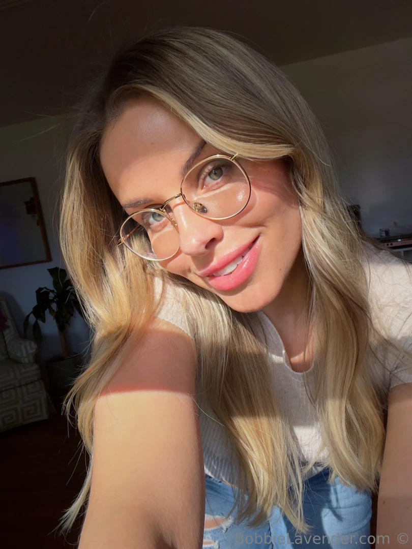 Come keep me company i respond to all my dms personally vip https 