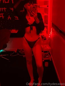 Cum join me in my red room part 3