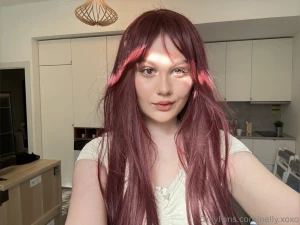 Burgundy makes me look a bit more mysterious does not it