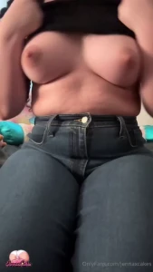 A lil strip tease for ya