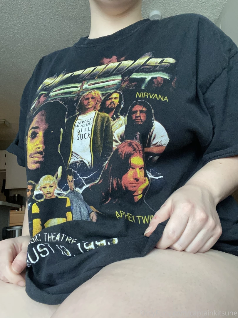 Here s a little set filled with cute booty pics to tide you over until 