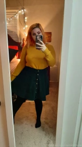 Tip 5 or more and get 3 photos in your dms of what i m wearing under