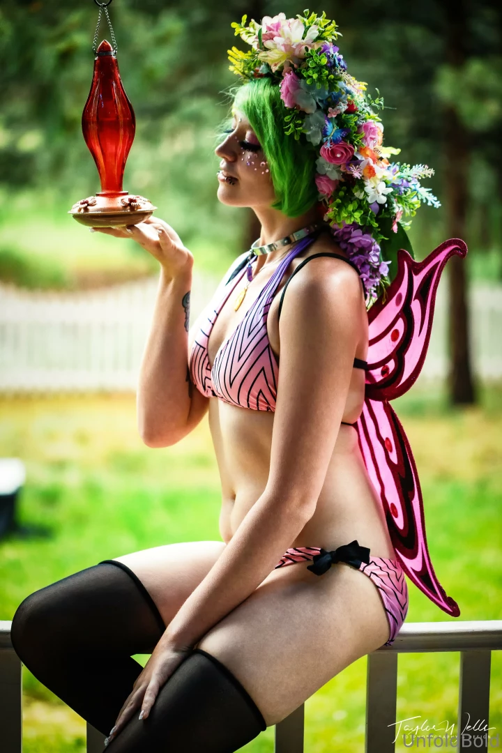 What do you plan on doing for halloween i wish i could dress up this 