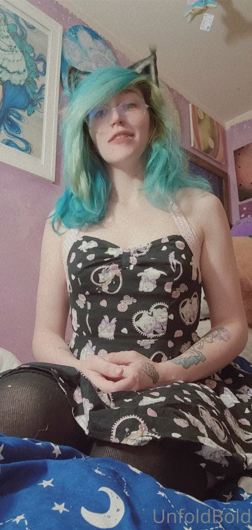 I feeling super cute today and being a little tease how s your day 