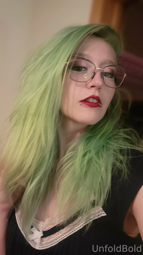 Who s this c new look 