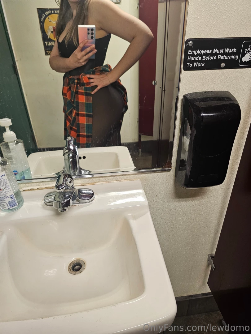 Realized you ve never really seen a straight side view of the booty part 2 