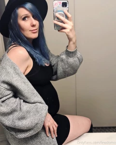 Current hair and belly photo it s getting big