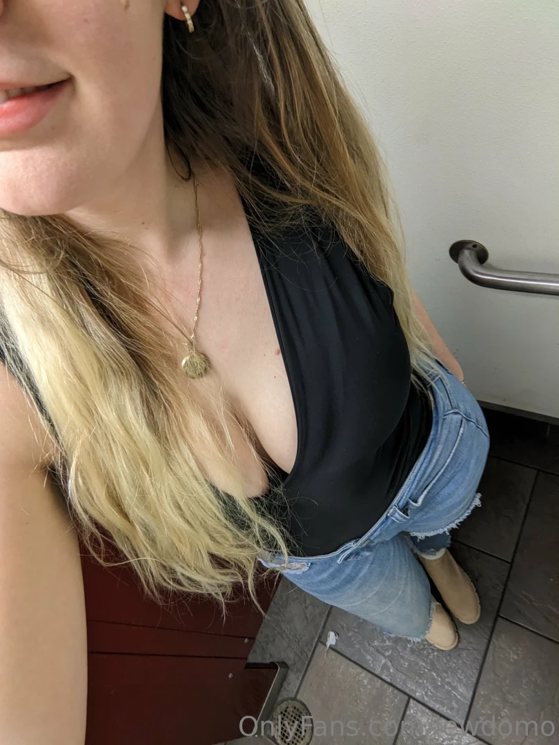 At bar booty pics in the bathroom enjoy part 1 