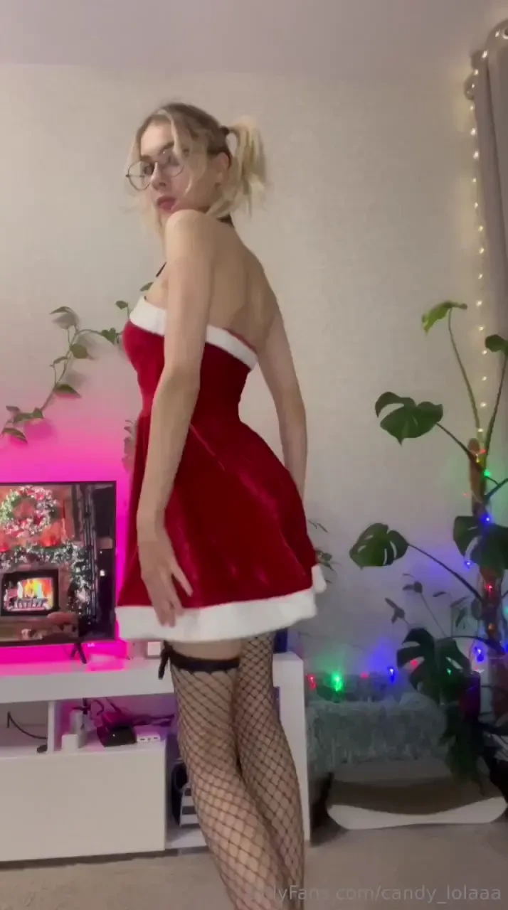 Merry christmas sexing with your santa girl santa girl dances 