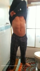 Nice and oiled up who wants to get my back