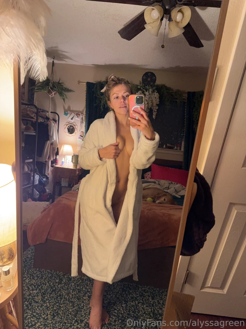 If you picked up monday night s late night post your extras are coming 