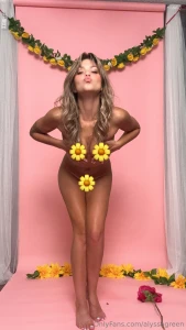 If you tipped - i just finished shooting and sent out your bts candids