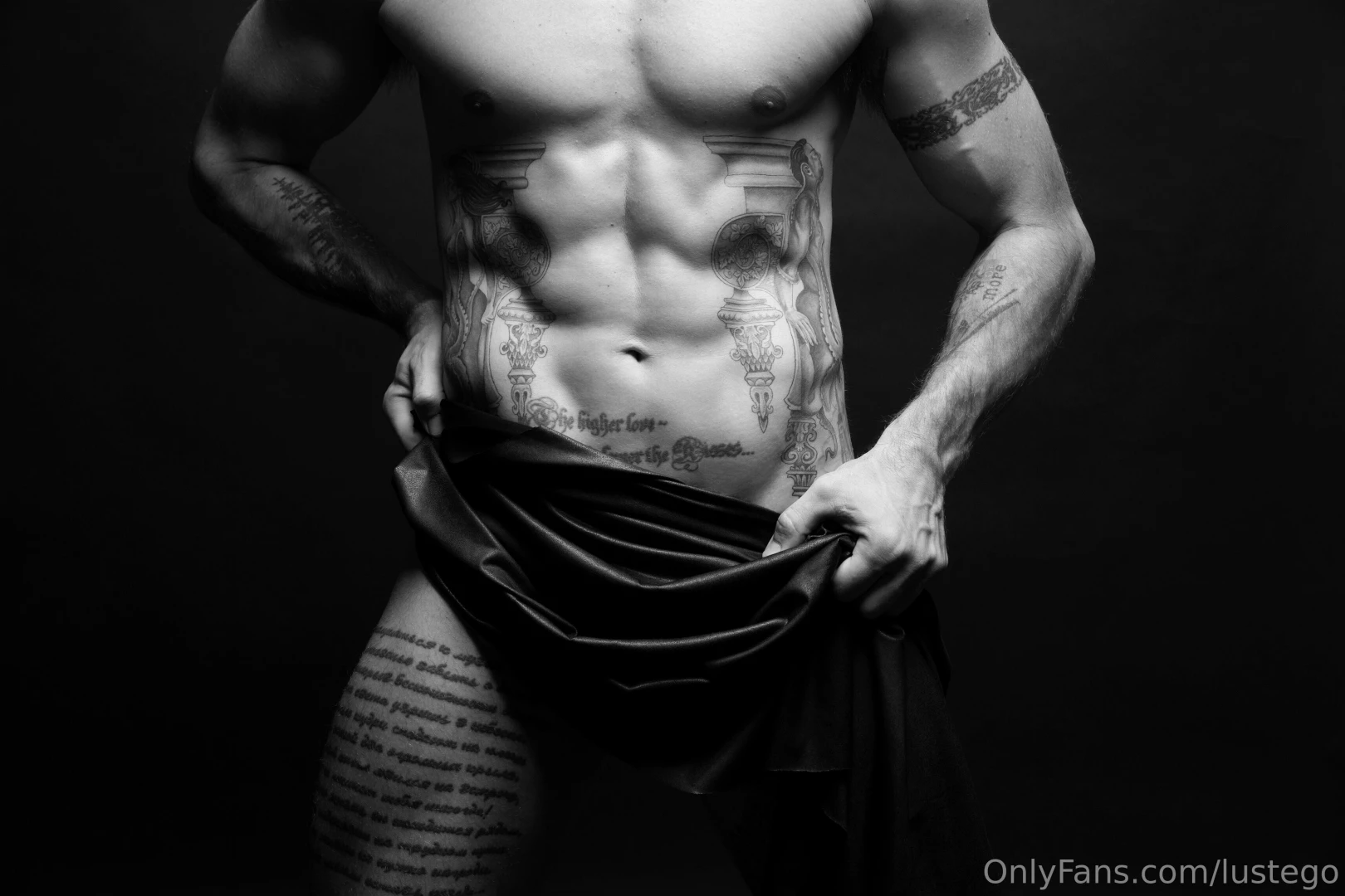 What is ur turn on tell me what s ur fetish comment whatever in ur 