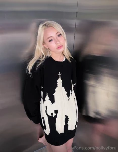 Caught the moment in the elevator a cozy and intriguing shot for you