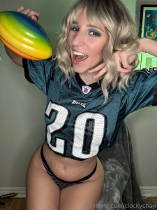 It s superbowl weekend and let me just say this go b i r d s a lovely part 1