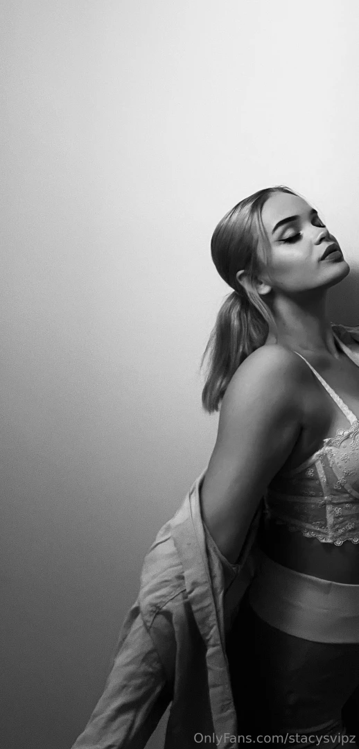 Happy sunday what are we gonna do today 