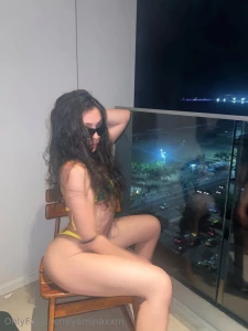 Tu dors
