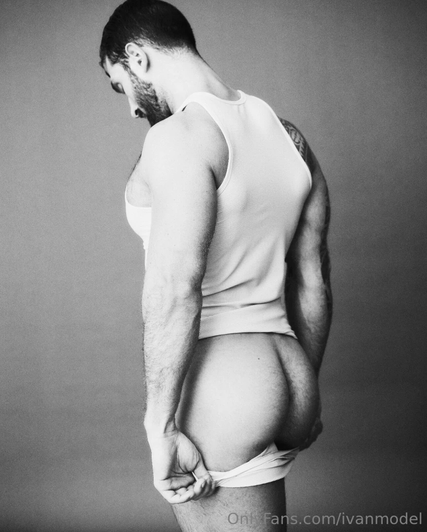 Little hairy pleasure 