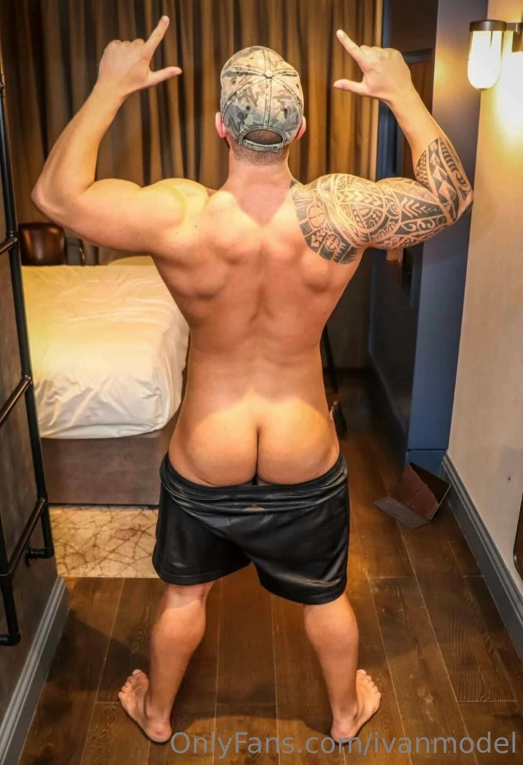 By glutes hurts anyone who is expert of doing glutes massage 