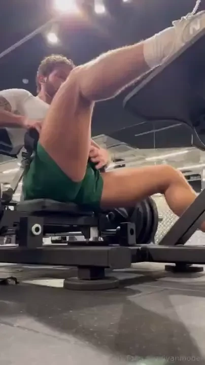 Glutes and hamstrings today special video only for you to see what do 