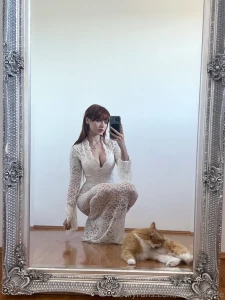 Wanna see mommy s kitty