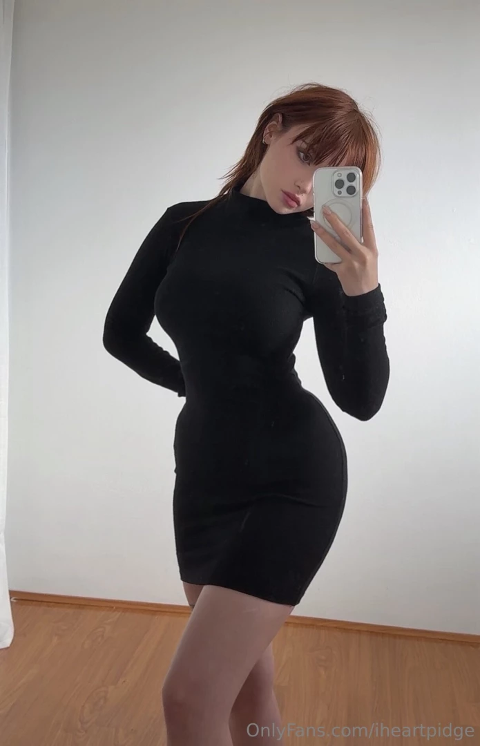 Do you think this little black dress looks good on me 