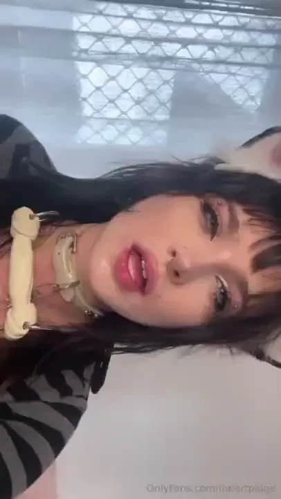 Woof 3 i m sending u a puppygirl jerkoff video with my dog bone gag 